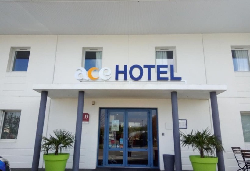 هتل Ace Hôtel Vendée Saint Hermine