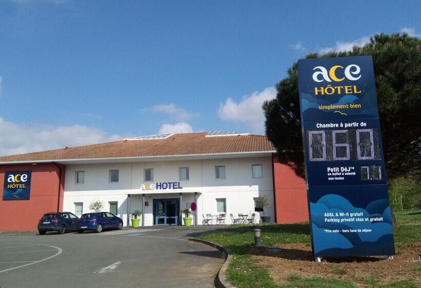 هتل Ace Hôtel Vendée Saint Hermine