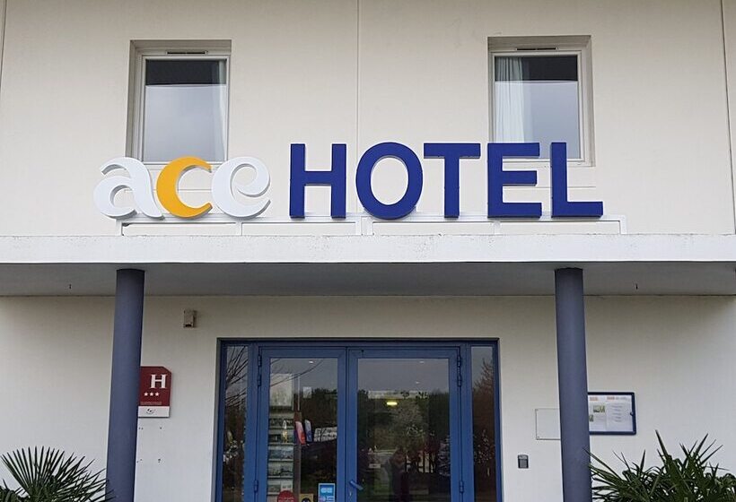 هتل Ace Hôtel Vendée Saint Hermine