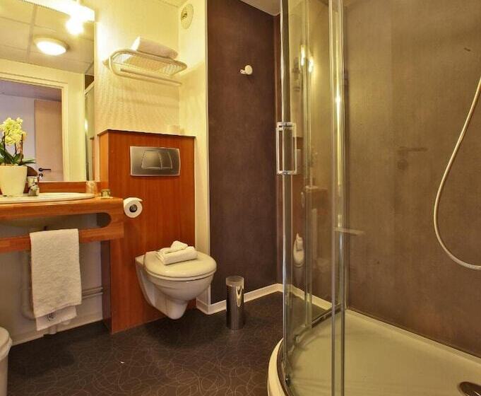 هتل Ace Hôtel Vendée Saint Hermine