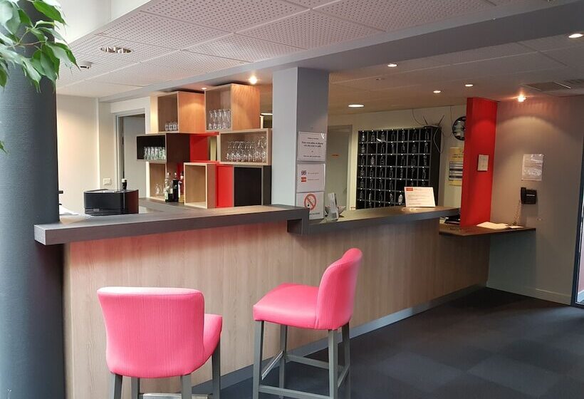 هتل Ace Hôtel Vendée Saint Hermine