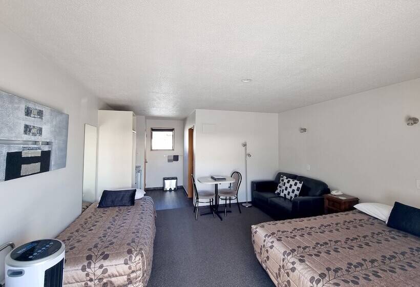 هتل Asure Highpark Motor Inn