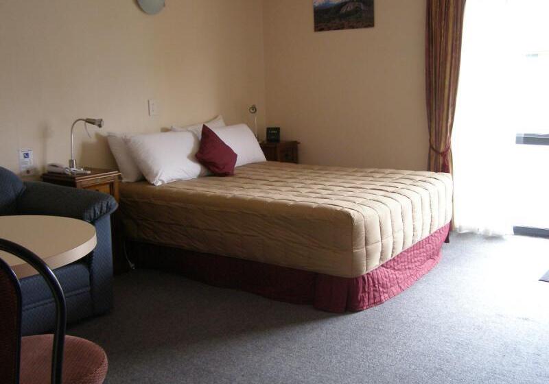 هتل Asure Highpark Motor Inn