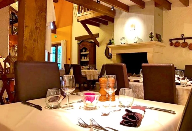 ホテル Logis Auberge Des Moissons