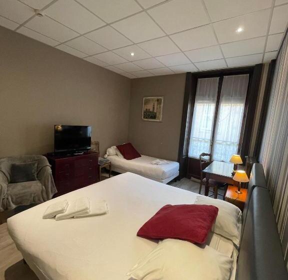 هتل Authentic By Balladins, Hôtel Le Carré D Aix