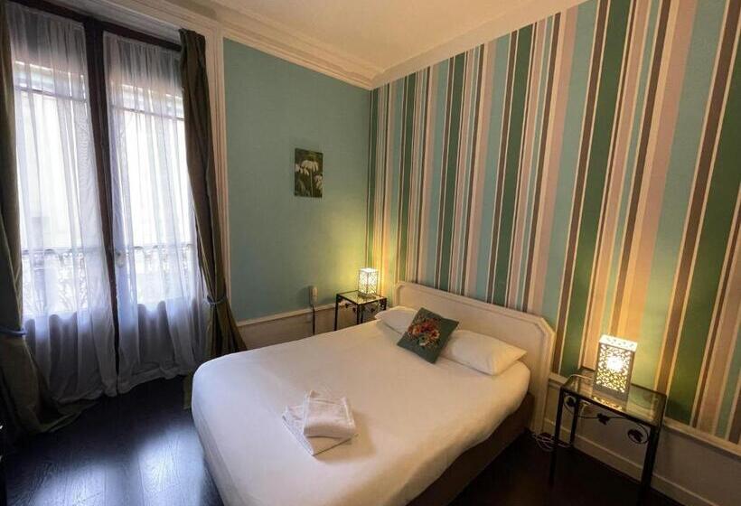 هتل Authentic By Balladins, Hôtel Le Carré D Aix