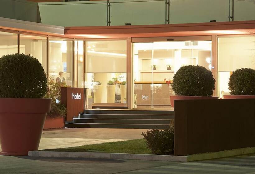 فندق Cluentum
