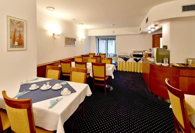 Fotos del hotel Coronet:  8