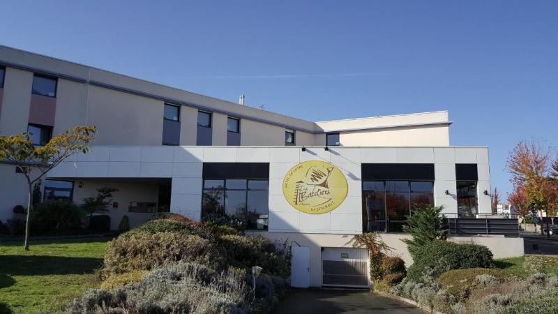 هتل De Loire Et Restaurant Les Bateliers