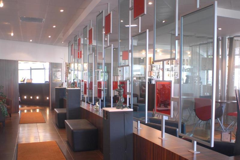 هتل De Loire Et Restaurant Les Bateliers