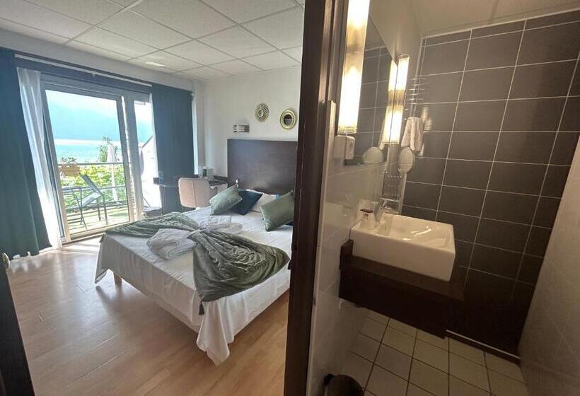 هتل Hôtel Du Poète