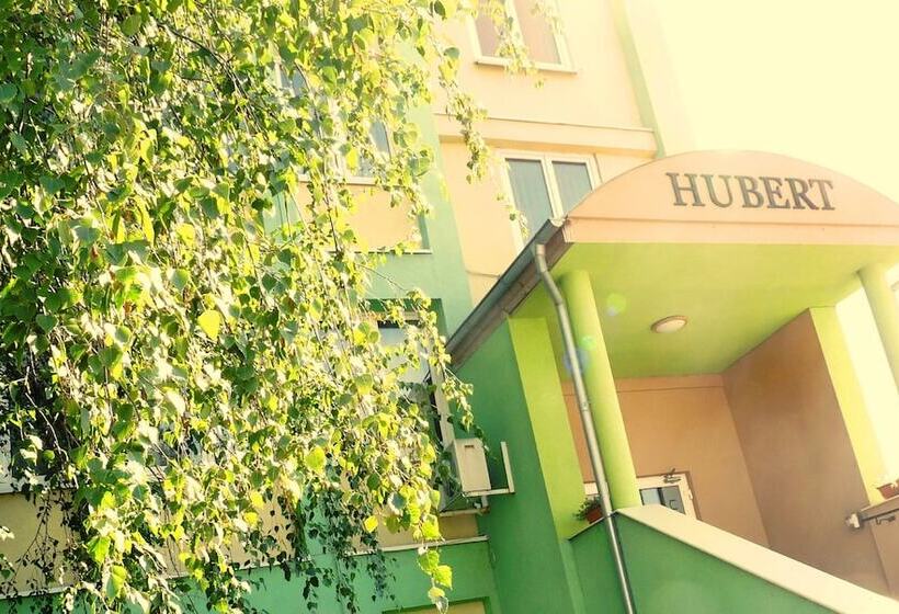 هتل Hubert Nove Zamky