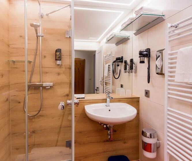 ホテル Hubertusbaude