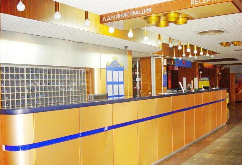 فندق Intourist Zakarpattia