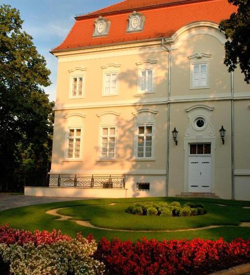 هتل La Contessa Castle