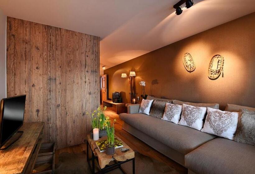 La Val Hotel & Spa
