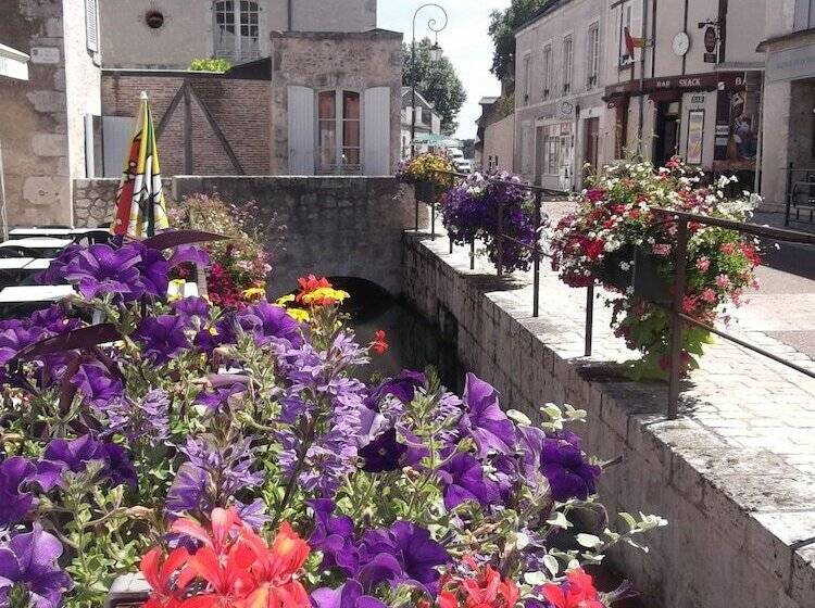 בית מלון כפרי Le Relais Des Templiers