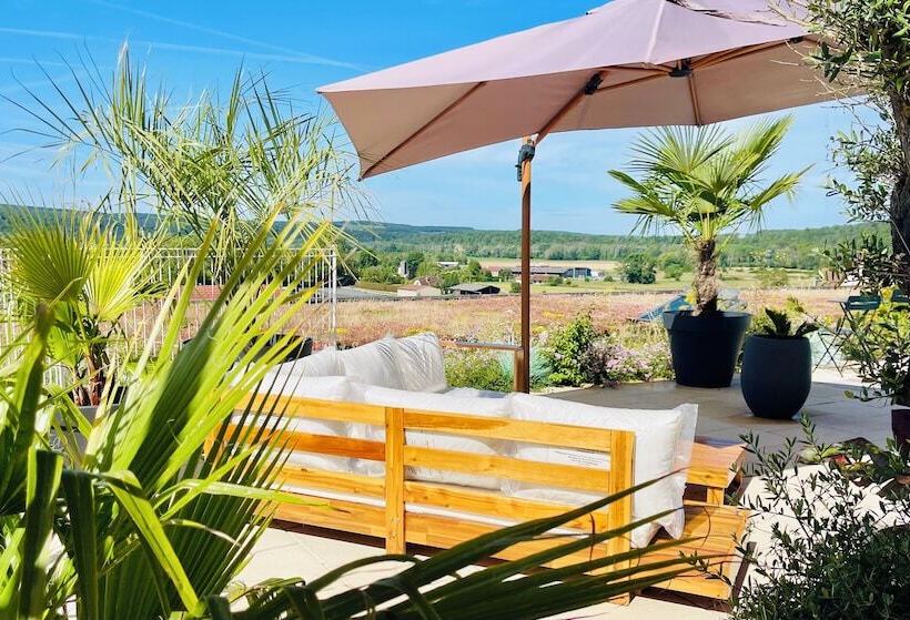 ホテル Les Demoiselles