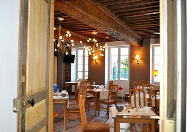 هتل Relais De La Cote D Or