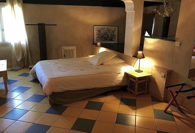 Отель Le Mas Du Luberon