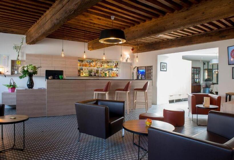 ホテル Logis Hôtel Tante Yvonne & Son Restaurant Semi Gastronomique   Lyon Nord