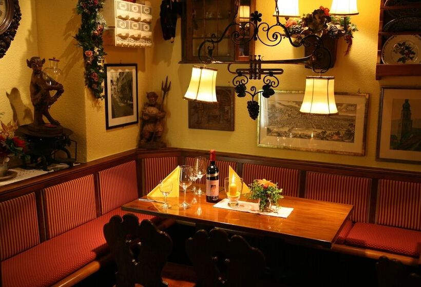 هتل Restaurant Hackteufel