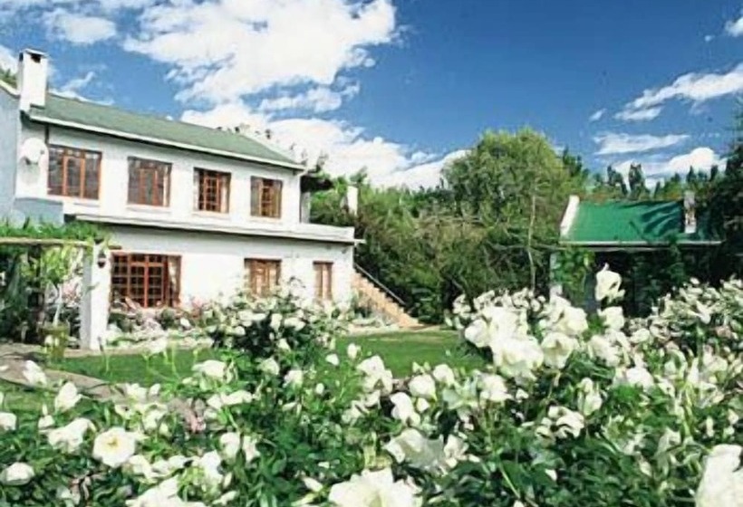 هتل Woodall Country House And Spa