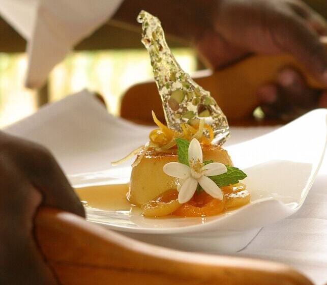 هتل Woodall Country House And Spa