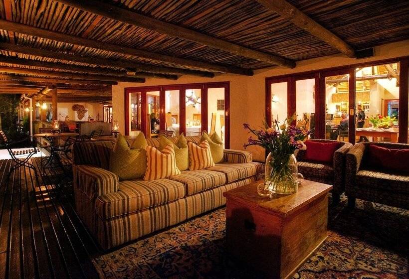 هتل Woodall Country House And Spa