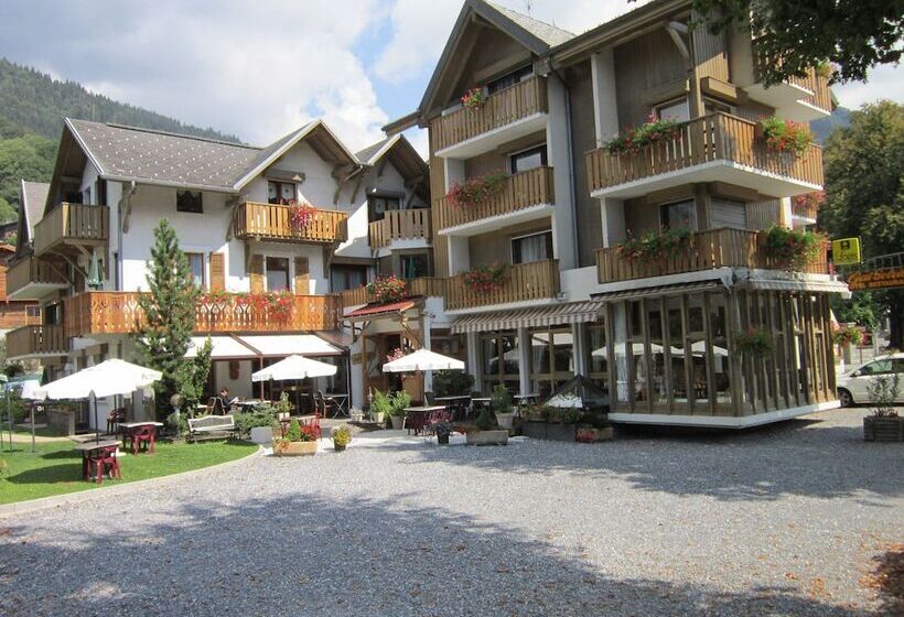 اقامتگاه Logis Hotel Gai Soleil