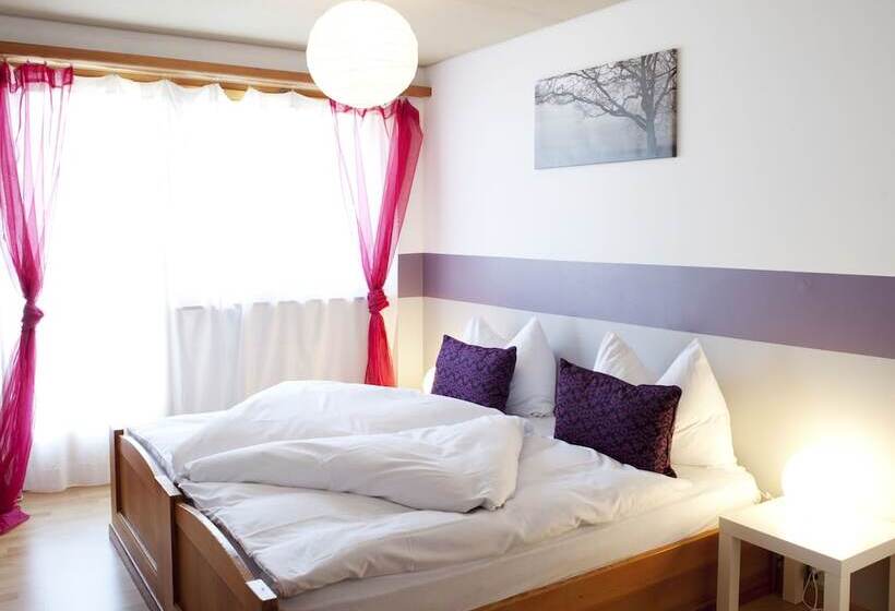هتل Arena Lodge