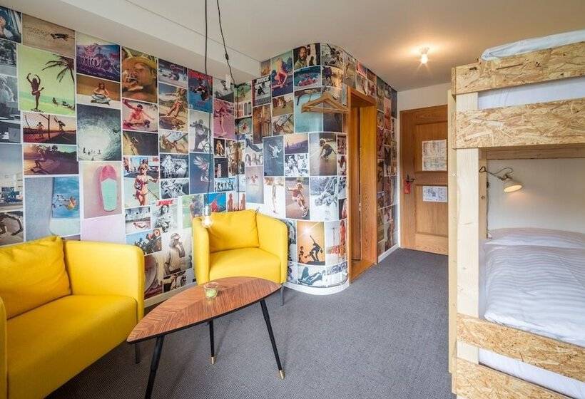 هتل Arena Lodge