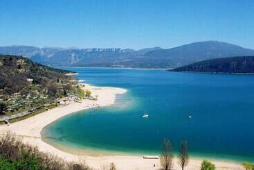 هتل Bel Alp Manosque