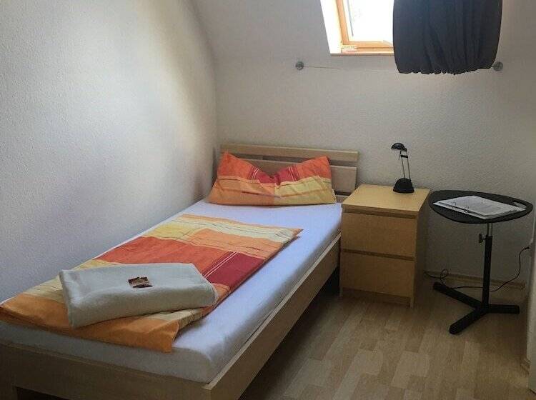 هتل Privatzimmer Bellevue