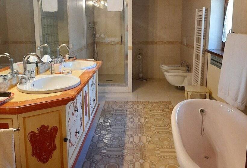 فندق Borgo Livernano