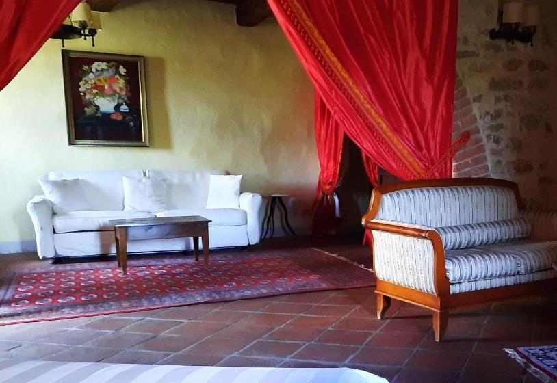 فندق Borgo Livernano