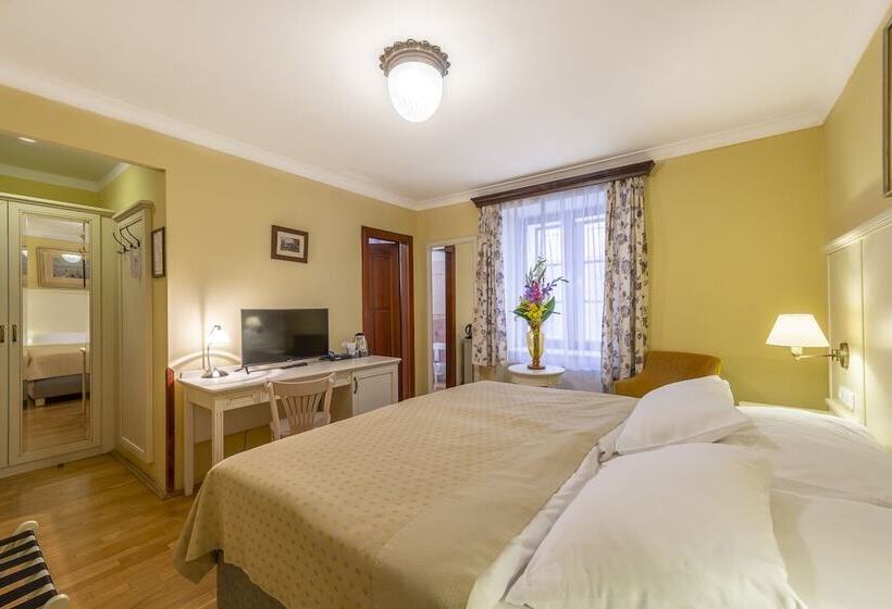 Fotos del hotel Cerny Slon:  2
