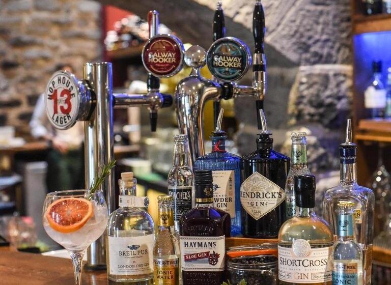 هتل The Coach House
