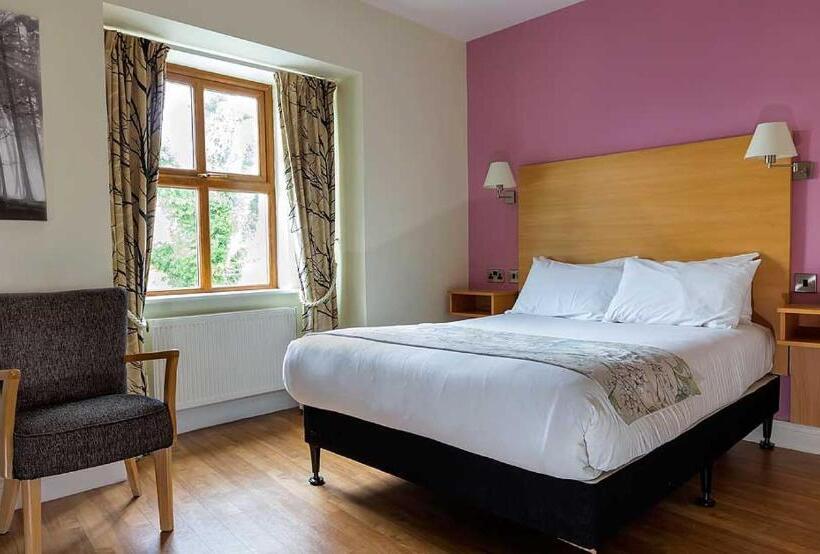 هتل The Coach House