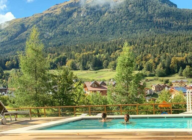 هتل Corona Dolomites
