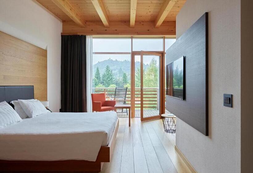 هتل Corona Dolomites