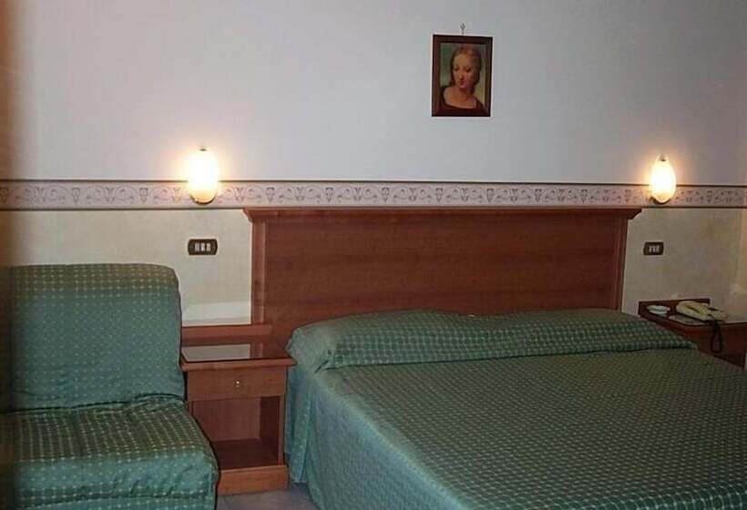 هتل Lento