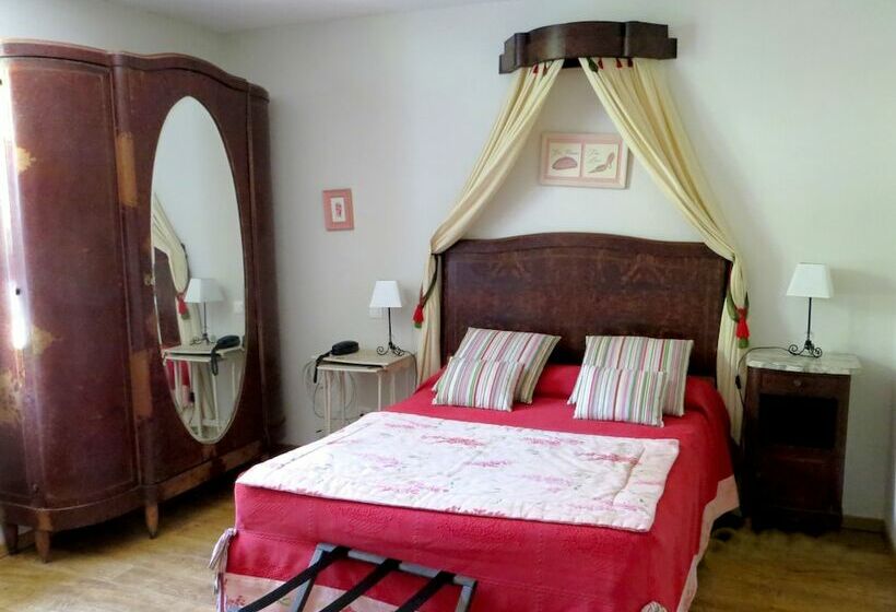 호텔 Logis Hôtel Le Clos Pité