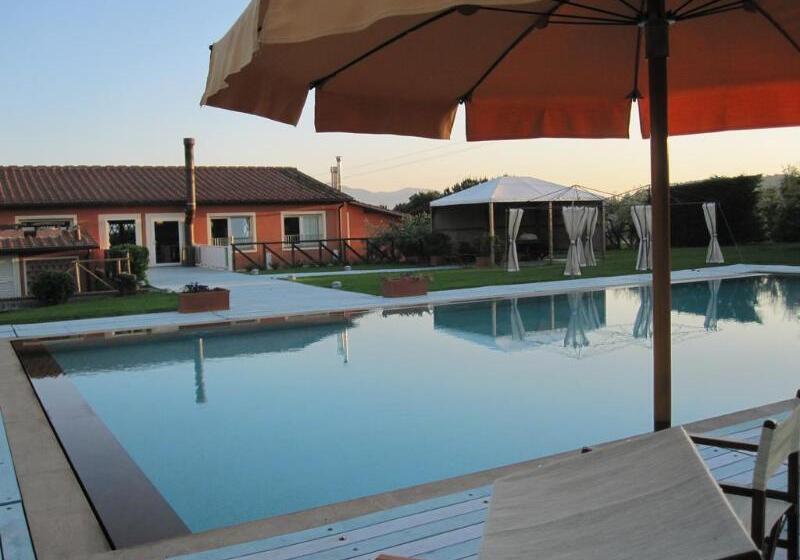 هتل Agriturismo Corte Benedetto