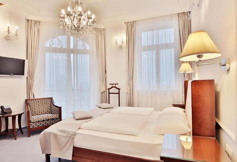 هتل Sun Palace Wellness