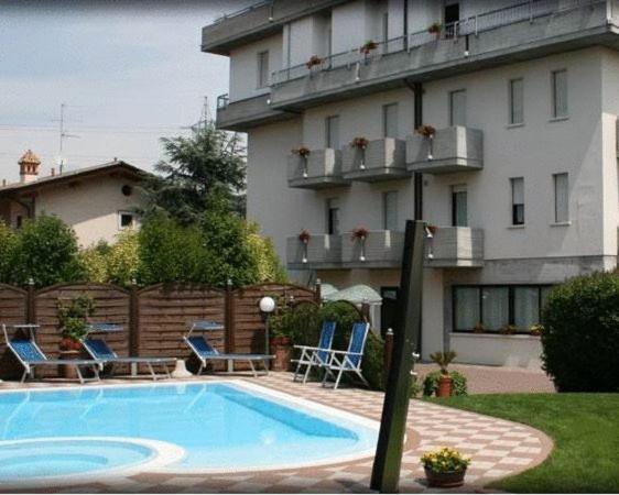 هتل Albergo Al Cacciatore