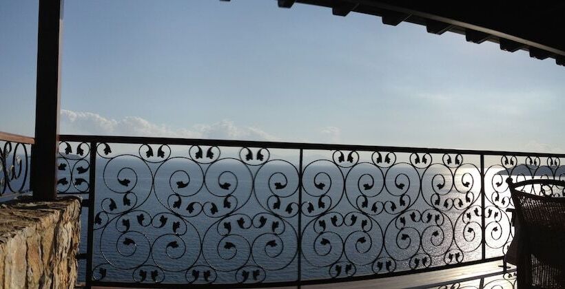 هتل Arion Resort