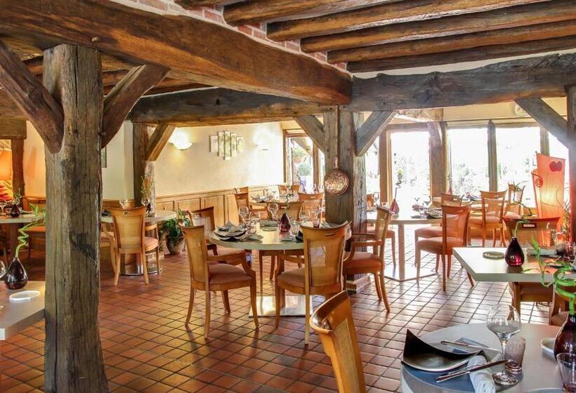 호텔 Auberge Du Cheval Blanc   Teritoria
