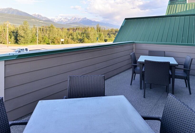 فندق Canadas Best Value Inn Valemount