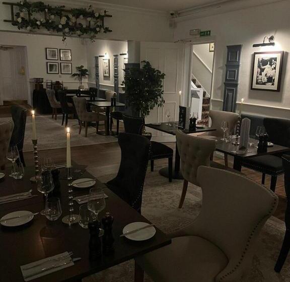 هتل Clarence Court